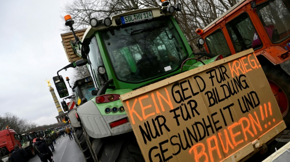 Agrardiesel-Streit: &Ouml;zdemir bem&uuml;ht sich um Einigung mit Bauern - Union unzufrieden