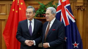 Chinas Au&szlig;enminister Wang lobt bei Neuseeland-Besuch Beziehungen zu Wellington