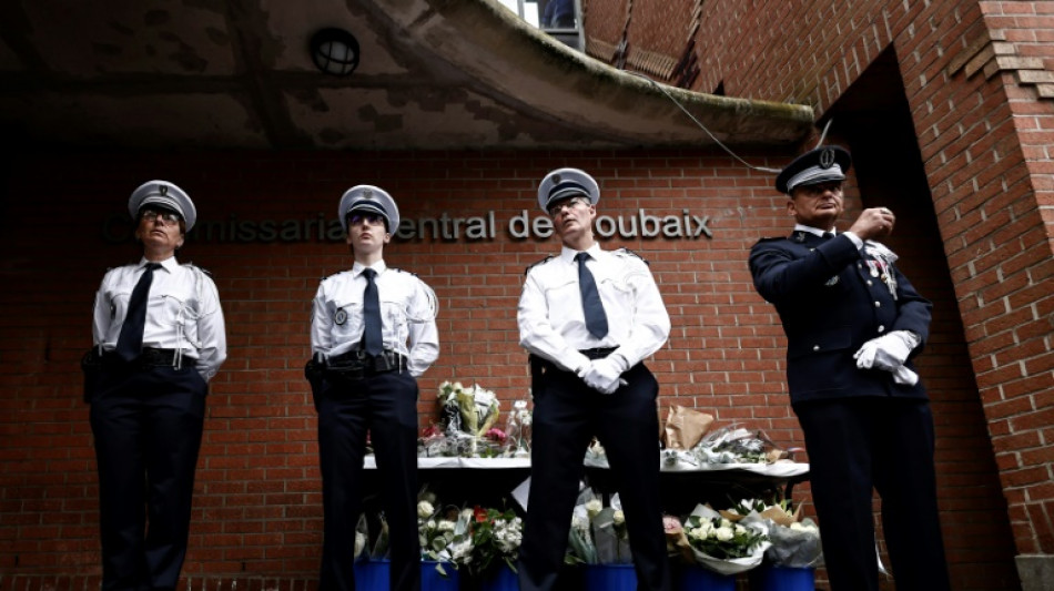 Macron rend hommage &agrave; Roubaix aux trois jeunes policiers tu&eacute;s 