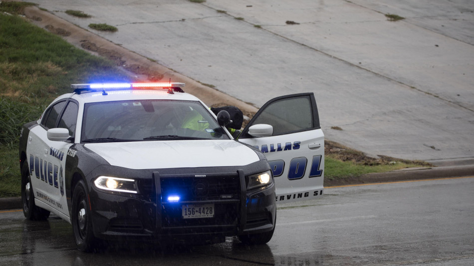 Sparatoria in California, almeno 4 morti e 10 feriti