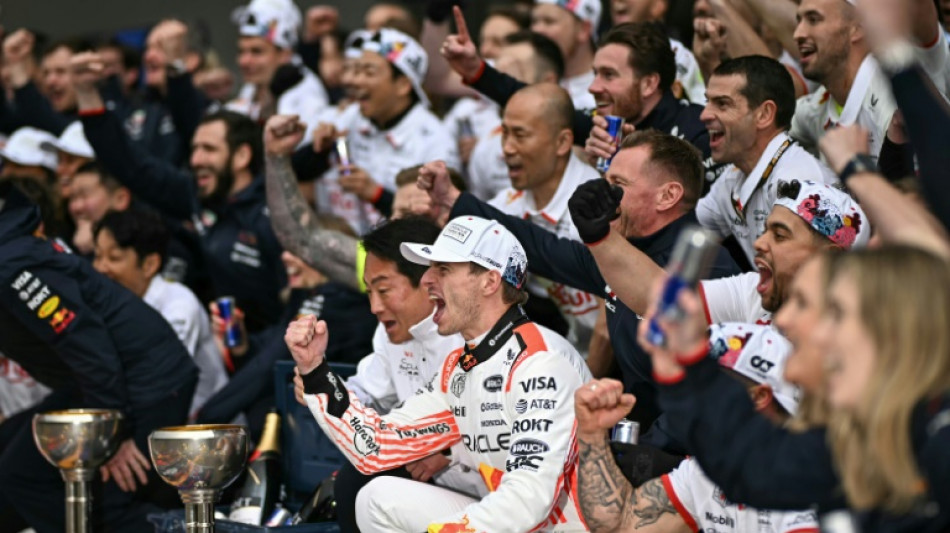 F1: "Max contre McLaren", duel dans le désert à Bahreïn