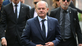 Scholz nach t&ouml;dlichem Anschlag zu Besuch in Solingen - Gedenken an die Opfer