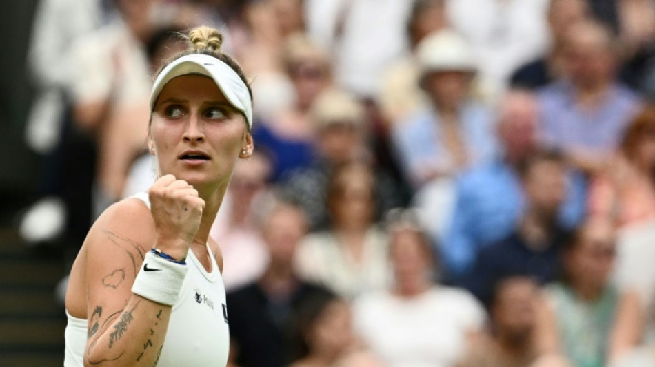 Campe&atilde; de Wimbledon, Vondrousova entra no Top 10 da WTA; Swiatek segue como n&uacute;mero 1