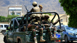 Houthis say hit Saudi base after renewed fighting with Yemeni govt forces