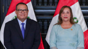 Casa e gabinete de presidente do Peru s&atilde;o revistados por esc&acirc;ndalo de rel&oacute;gios de luxo