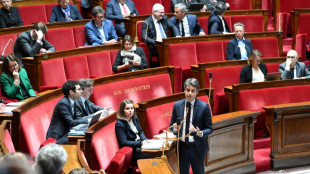 Attal seul en sc&egrave;ne face aux d&eacute;put&eacute;s et quelques passes d'armes