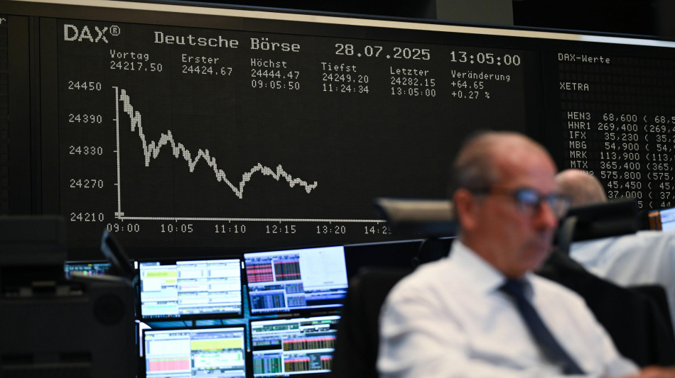 Borsa: l'Europa &egrave; cauta in avvio, Francoforte -0,01%