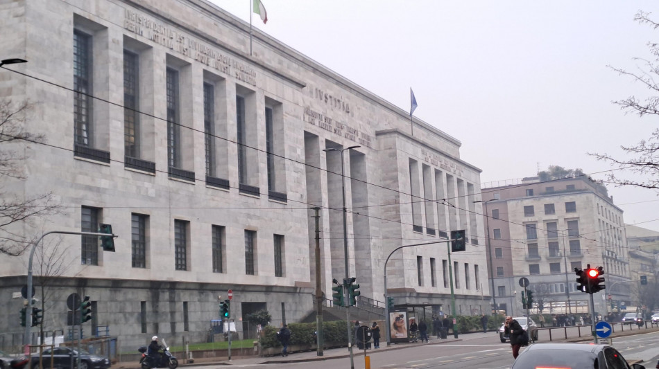 Abusi su 9 pazienti, a Milano medico condannato a 10 anni