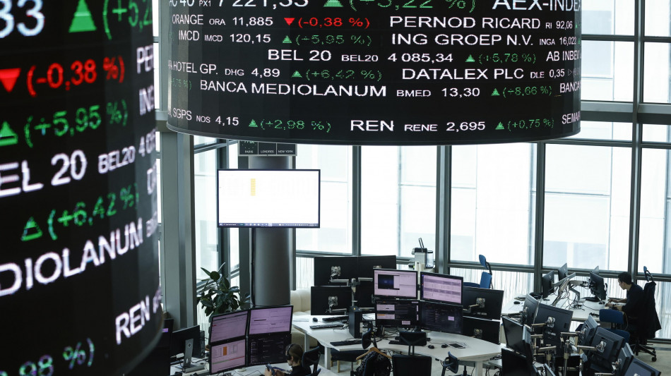 Borsa: Europa in ordine sparso, effetto trimestrali, Milano +1%