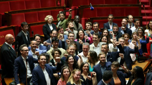 Frankreichs Politiker suchen nach einer m&ouml;glichen Parlamentsmehrheit