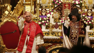 El papa concluye su visita a Turquía y viaja a Líbano con un mensaje de paz