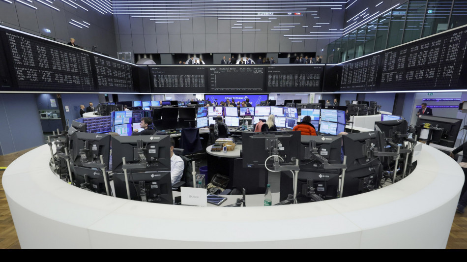 Borsa: l'Europa guadagna con le banche dopo l'avvio di Wall Street, Milano +0,9%