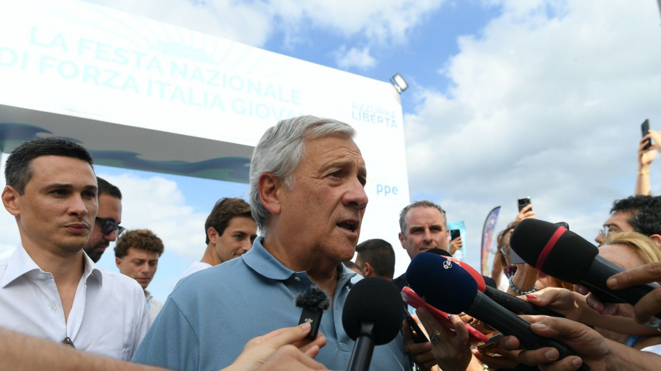 Tajani, 'non ci saranno elezioni anticipate, governo stabile'
