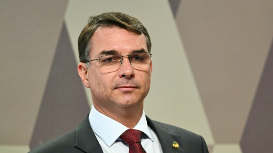 La marca Bolsonaro impulsa el ascenso de Fl&aacute;vio a meses de las elecciones en Brasil