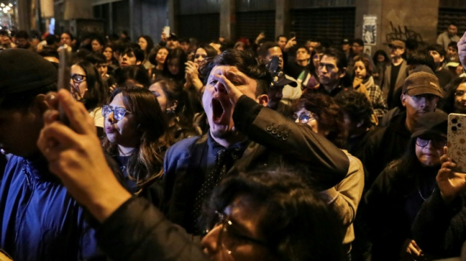 Governo do Peru quer estado de emergência em Lima após manifestações