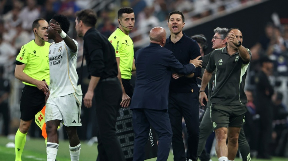 Simeone pide disculpas a Vinicius tras el altercado de la Supercopa