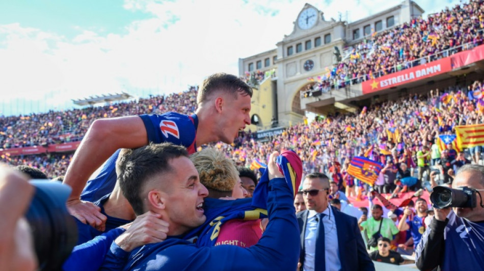 Espagne: le Barça résiste à un triplé de Mbappé et s'envole vers le titre