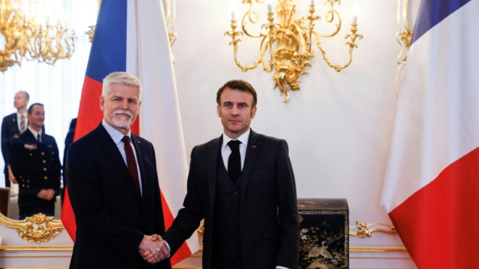 Macron: Verb&uuml;ndete der Ukraine d&uuml;rfen nicht "feige" sein