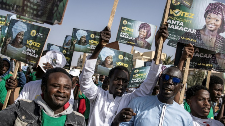 Hunderte demonstrieren im Senegal f&uuml;r rasche Pr&auml;sidentschaftwahl