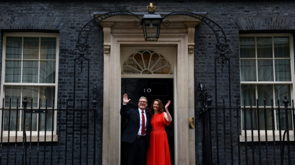 Premier Starmer ernennt Kabinett nach haushohem Sieg f&uuml;r Labour in Gro&szlig;britannien