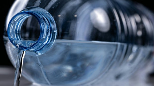 Sous la pression des &eacute;lus, le gouvernement renonce &agrave; imposer la consigne des bouteilles plastiques