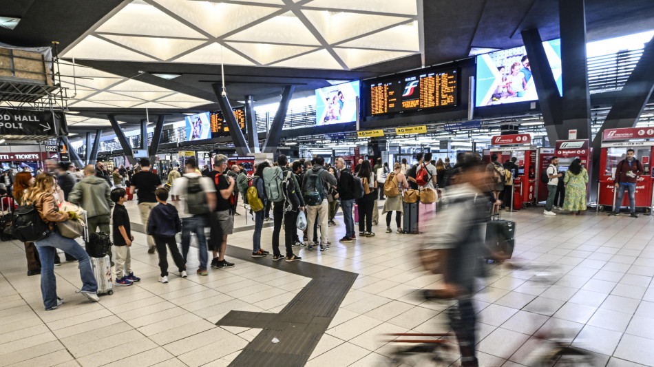 Guasto sulla linea A/V Napoli-Roma, ritardi fino a 180 minuti