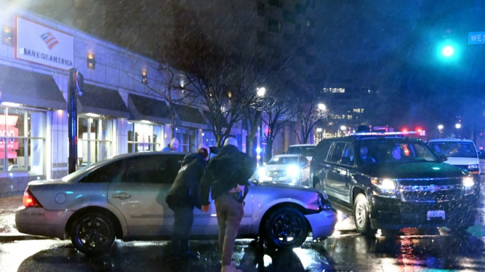 Br&egrave;ve alerte de s&eacute;curit&eacute; apr&egrave;s une collision entre un SUV du convoi de Joe Biden et une berline 