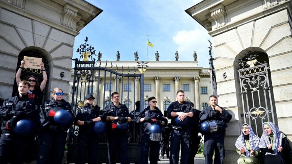 Pro-pal&auml;stinensische Proteste an Unis weiten sich aus - Polizeieinsatz in Berlin