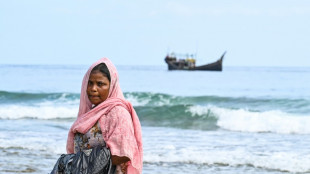 Hunderte Rohingya-Fl&uuml;chtlinge stechen von Bangladesch aus in See