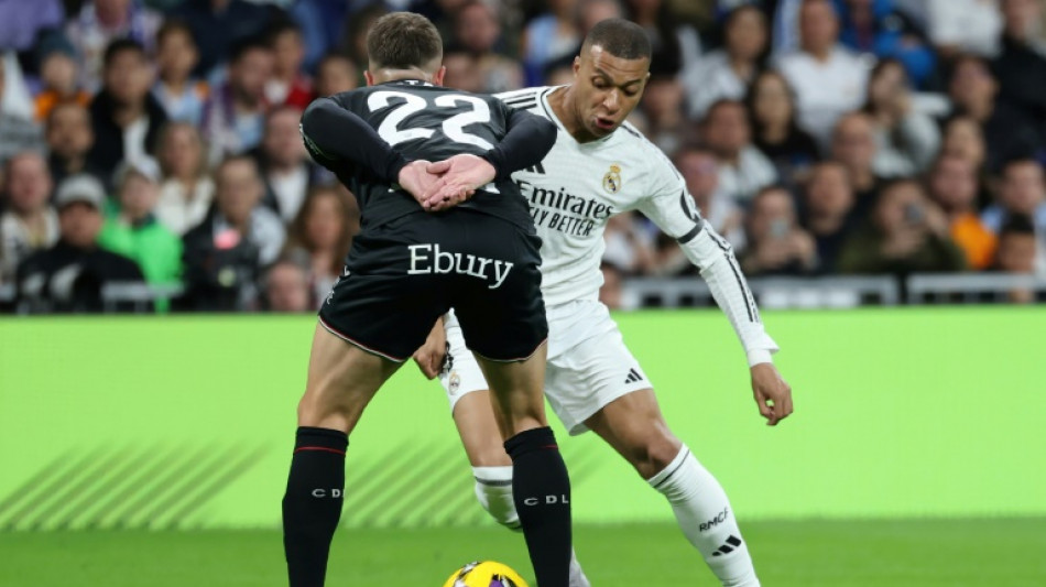 Espagne: un doublé de Mbappé permet au Real de recoller au Barça