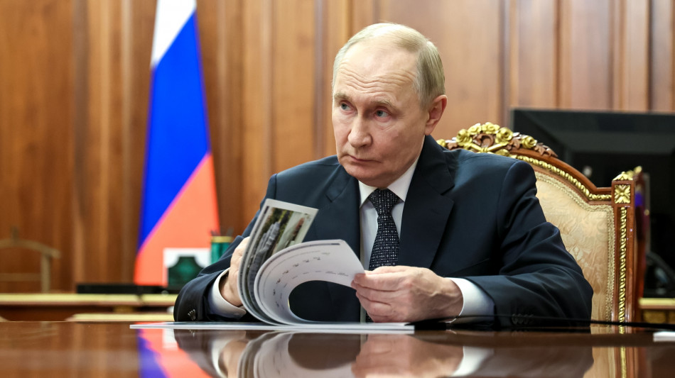 Putin, 'se non ci sono negoziati concreti, prenderemo i territori con la forza'