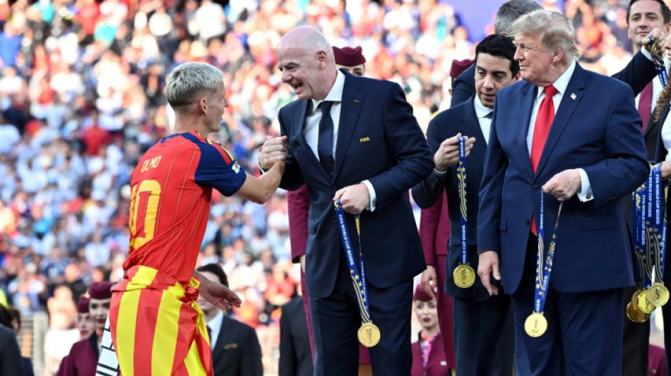 El presidente de LaLiga acusa a la FIFA de "destruir la industria del f&uacute;tbol"