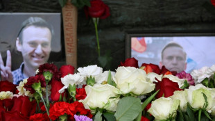 US-Botschafterin in Moskau besucht Gedenkst&auml;tte f&uuml;r verstorbenen Alexej Nawalny