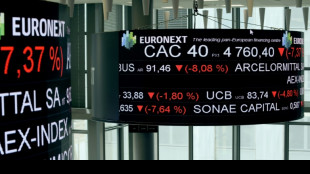 La Bourse de Paris plie sous les d&eacute;clarations des banquiers centraux 