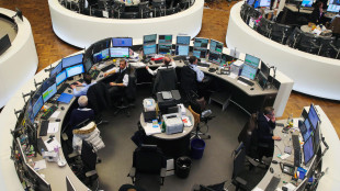 Borsa: l'Europa &egrave; in calo, salgono i rendimenti titoli di Stato