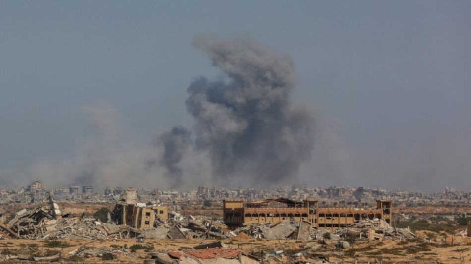 Hamas se diz disposto a libertar ref&eacute;ns e EUA pede fim dos bombardeios israelenses