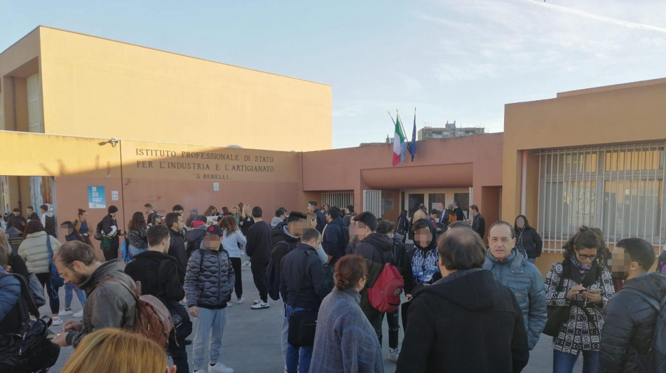 Manovra: tagli di 5.660 posti a docenti e 2174 Ata