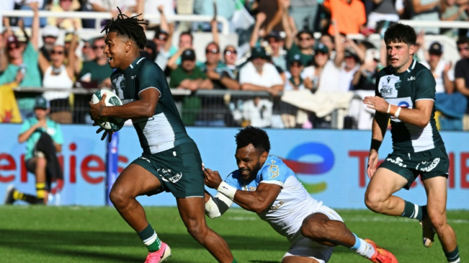 Top 14: Pau et Lyon encha&icirc;nent et prennent la t&ecirc;te