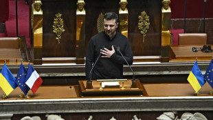 Selenskyj wirbt in Paris f&uuml;r weitere milit&auml;rische Unterst&uuml;tzung der Ukraine