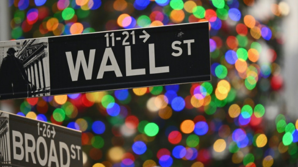 Wall Street d&eacute;bute tr&egrave;s l&eacute;g&egrave;rement dans le vert la derni&egrave;re s&eacute;ance de l'ann&eacute;e