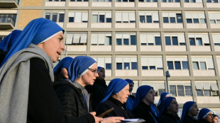 Fi&eacute;is rezam pela recupera&ccedil;&atilde;o do papa Francisco, internado em estado cr&iacute;tico