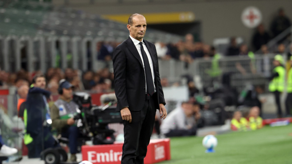 Calcio: Allegri, Juve lotterà per titolo serve passo avanti