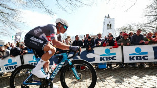 Paris-Roubaix: derrière Van der Poel, Philipsen attend son heure
