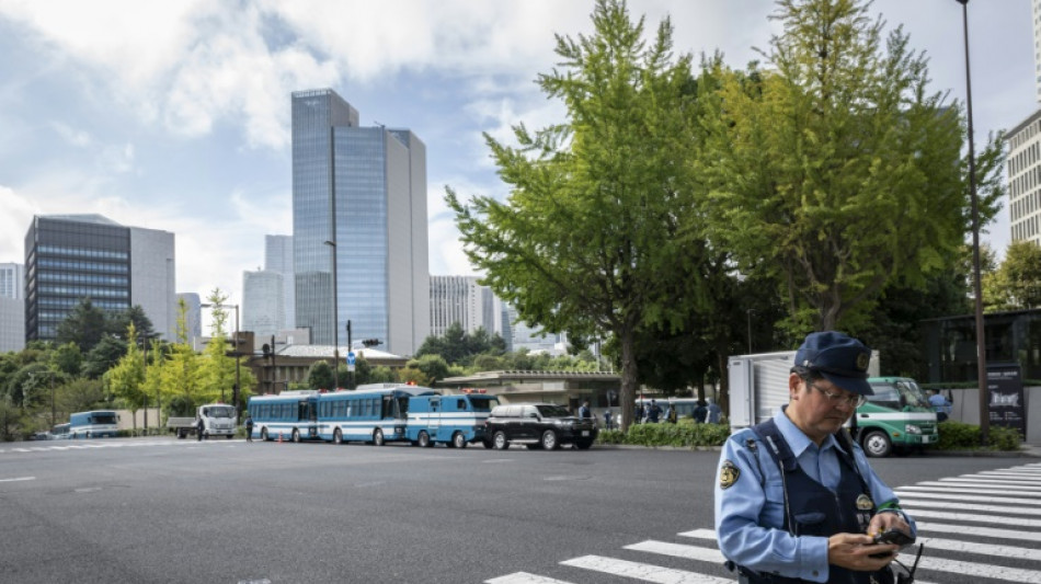Japon: un homme arr&ecirc;t&eacute; apr&egrave;s avoir apparemment jet&eacute; des cocktails molotov sur le si&egrave;ge du parti au pouvoir