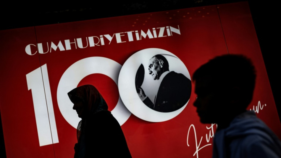 Centenaire de la r&eacute;publique: la Turquie en f&ecirc;te dans l'ombre de la guerre 