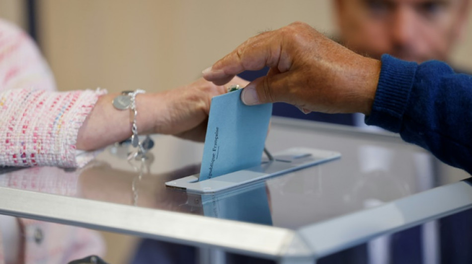 Frankreich-Wahl: Mehr als 100 Kandidaten ziehen sich mit Blick auf RN zur&uuml;ck