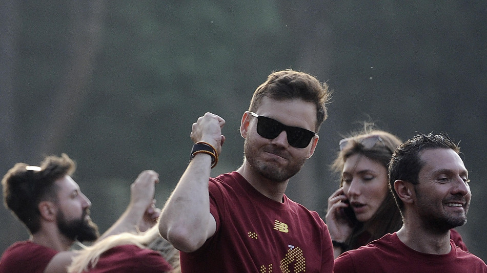 Roma 3 milioni di multa dall'Uefa per superamento limiti FFP