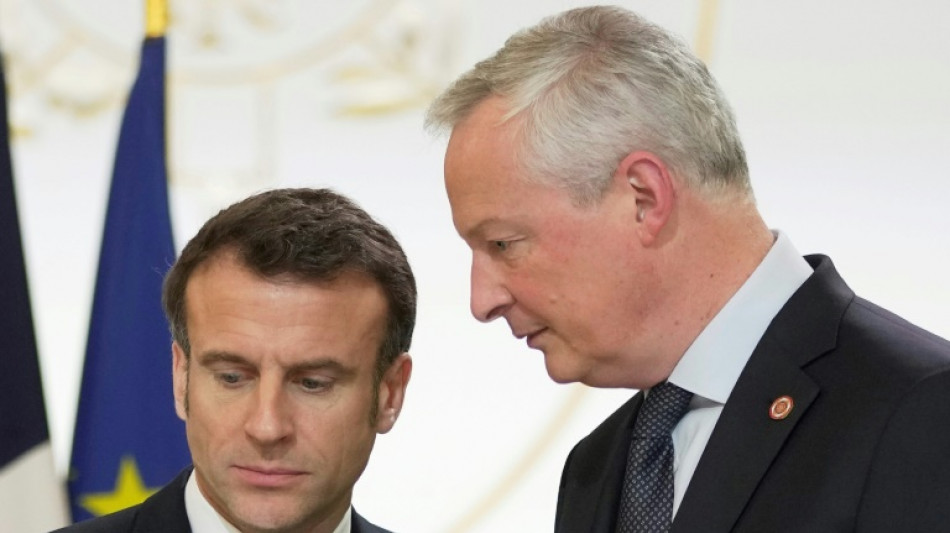 Le d&eacute;ficit public atteindra encore au moins 5% du PIB cette ann&eacute;e (presse)
