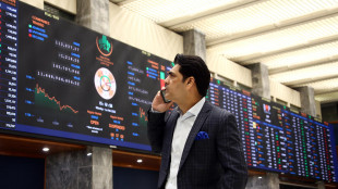 Borsa: Asia positiva in attesa della Fed sui tassi Tokyo +0,05%