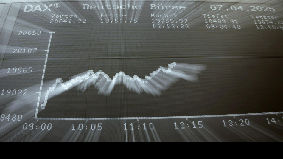 Borsa: l'Europa apre in calo con i timori sui dazi